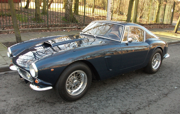 Bild 70 Jahre Ferrari am 40. Antwerp Classic Salon