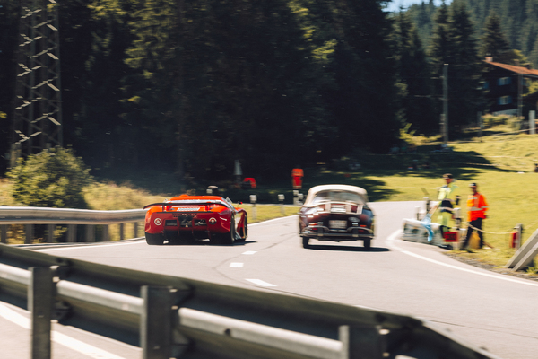 76 Kurven, rund 180 historische Fahrzeuge und ein ganzes Tal im Motorsportfieber – 22. Arosa ClassicCar 2026