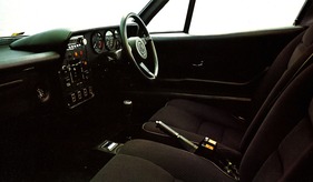AC 3000 ME (1980) - Interieur der rechtsgelenkten Version