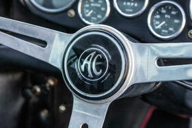 AC 428 (1969) – Gleicher Hupenknopf wie in der Cobra