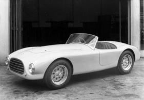 AC Ace (1954) - eng an das Design von Tojero angelehnt, noch vor dem Redesign