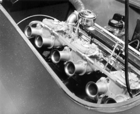AC Ace (1962) am Genfer Automobilsalon - 2,6 Liter-Motor vom Ford Zephyr mit bis zu 170 PS