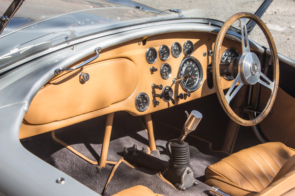 Bild: AC Ace Bristol (1960) - angeboten an der Fischer Classic Car Auktion vom 28. Mai 2016 an der Swiss Classic World Luzern