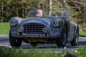 AC Ace Bristol (1960) - der leichtfüssige AC lässt sich gut durch Kurven führen