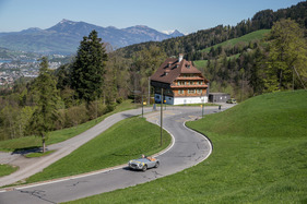 AC Ace Bristol unterwegs auf der damaligen Bergrennstrecke
