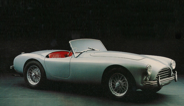 AC Ace - Teil der Collection Fondation Hervé - gezeigt im Pantheon Basel vom 19. Oktober 2014 bis 6. April 2015