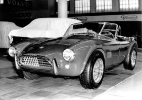 AC Cobra (1964) - beschleunigt mit 4,7-Liter-Ford-V8 in nur 4,2 Sekunden von 0 bis 100 km/h - Genfer Automobilsalon 1964