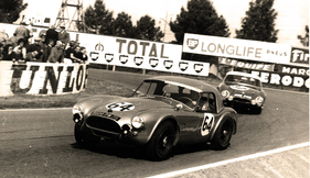 AC Cobra 289 (1964) - 1964 in Le Mans angetreten - angeboten an der Artcurial Versteigerung anlässlich der Le Mans Classic am 5. Juli 2014