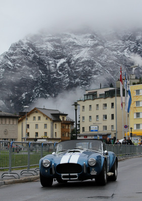 AC Cobra 427 (1965) - nach der Zieleinfahrt am Samstag - Arosa ClassicCar 2012 (1965)