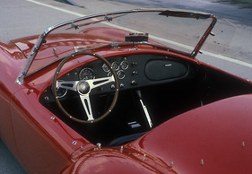 AC Cobra 427 (1966) - das Cockpit der schnellsten Cobra