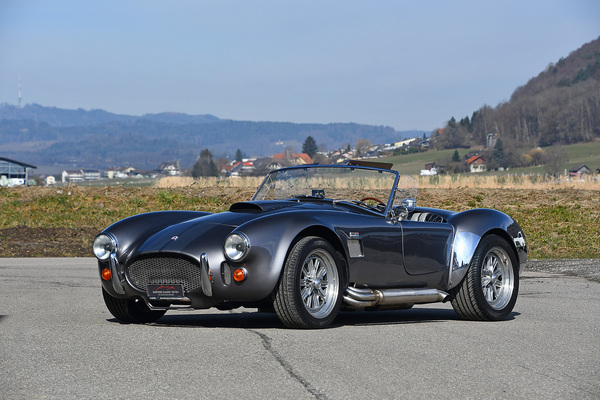 Bild: AC Cobra 427 Replica by HS (2000) - als Lot 71 angeboten an der Versteigerung der Oldtimer Galerie Toffen am 22. März 2025