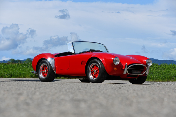 AC Cobra Mk IV (1990) - 1990 AC Cobra Mk IV ex Geneva Motorshow - als Lot 136 an der Oldtimer Galerie Toffen Versteigerung von Gstaad am 29. Dezember 2024