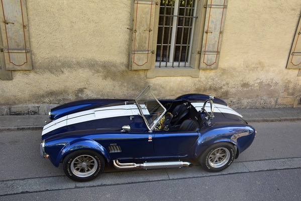 Image: AC Cobra Replica (1965) - offered at the auction of the Oldtimer Gallery in Toffen on November 29, 2014