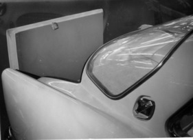 AC Greyhound (1960) - neue Ausführung der Idee des als Gepäckträger verwendbaren Kofferraumdeckls - Genfer Autosalon 1960