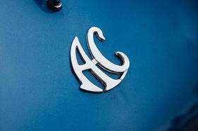 AC Greyhound (1961) - AC-Schriftzug auf dem Heck