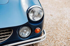 AC Greyhound (1961) - nur beim Prototyp waren die Zusatzscheinwerfer im Kühlergrill angeordnet