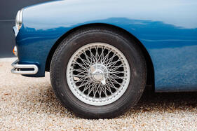 AC Greyhound (1961) - ursprünglich waren Reifen der Diemsnion 5.5-16 montiert, jetzt sind es 175 SR 16 (1961)