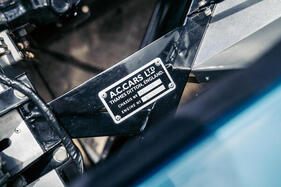 AC MA-200 (1963) – Typenschild mit Chassisnummer und der ursprünglichen Motornummer