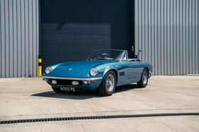 AC MA-200 (1963) – Um nicht sämliche Kühlluft abzuhalten, sitzt das Nummernschild unter dem Einlass statt darin AC MA-200 (1963) – Um nicht sämliche Kühlluft abzuhalten, sitzt das Nummernschild unter dem Einlass statt darin