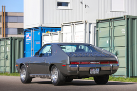 AMC AMX 390 (1970) - breite Räder und Leuchtband am Heck