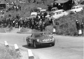 ATS 2500 GT (1964) - der Mittelmotorsportwagen an einem seiner raren Renneinsätze an der Targa Florio 1964