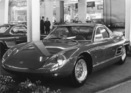 ATS 2500 GT (1964) - die an den ersten Prototypen vorhandene Chromapplikation auf der Nase war beim Ausstellungsmodell des Genfer Autosalons von 1964 bereits verschwunden