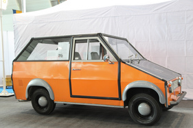 Bild AWS Shopper (1974) - gesehen an der Retro Classics Stuttgart 2017