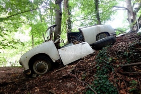 AWZ P70 - der Vorgänger des Trabant - Autoskulpturenpark Neandertal