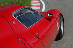 Abarth 1300 OT (1966) - nur ein kleiner Teil der Seitenscheibe lässt sich öffnen