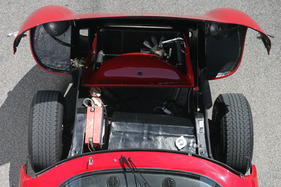 Abarth 1300 OT (1966) - vorne liegt der Tank, die Batterie und der Wasserkühler