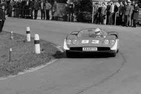 Abarth 2000 Sport (1969) - Toni Pelizzoni sollte seine letzte Fahrt beim Gaisbergrennen 1969 nicht überleben