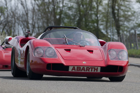 Abarth 2000 Sport Gruppe 5 (1968) - bei der Rückführung des Feldes am GP Mutschellen 2012