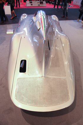 Abarth 750 Record Bertone (1956) - auch hinten alles verkleidet, aber der Motor muss natürlich Luft haben - Auto d'Epoca Padova 2015