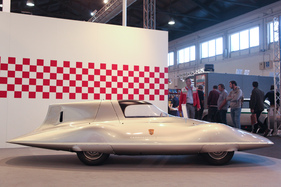 Abarth 750 Record Bertone (1956) - windschlüpfig und richtig schnell damals - Auto d'Epoca Padova 2015 Abarth 750 Record Bertone (1956) - windschlüpfig und richtig schnell damals - Auto d'Epoca Padova 2015