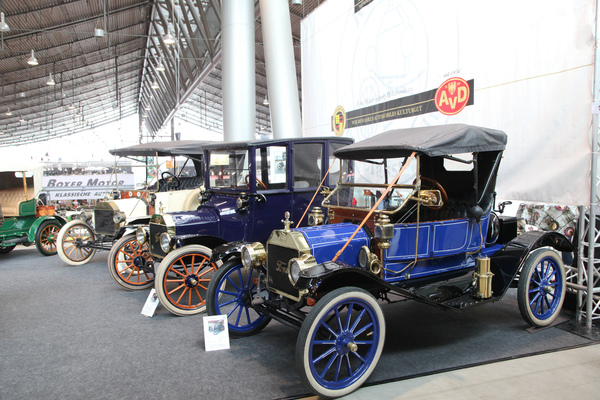 Aber ein paar Veteranen gibt es natürlich noch immer zu sehen, auch wenn es jedes Jahr weniger sind.