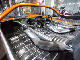 Adams Brothers m-505 Probe 16 (1969) - Fahrer und Beifarer liegen in den Sitzen, was den Schwerpunkt nach unten bringt Adams Brothers m-505 Probe 16 (1969) - Fahrer und Beifarer liegen in den Sitzen, was den Schwerpunkt nach unten bringt