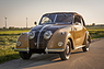 Adler 2.5 L Type 10 Cabriolet par Karmann (1938) - als Lot 048 angeboten an der Artcurial Rétromobile Paris Versteigerung am 3./4. Februar 2023 (© Artcurial, 2022) Adler 2.5 L Type 10 Cabriolet par Karmann (1938) - als Lot 048 angeboten an der Artcurial Rétromobile Paris Versteigerung am 3./4. Februar 2023 (© Artcurial, 2022)