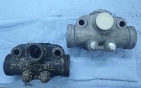 Adler Diplomat Geländesport (1935) - Bremszylinder vorher und nachher