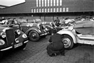 Adler Diplomat Geländesport (1935) - Dieses Foto zeigt zwei Adler Geländesport rechts