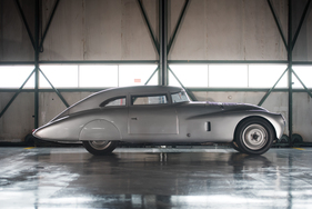 Adler Trumpf Rennlimousine (1938) - aerodynamische Formgebung mit spitz auslaufendem Heck