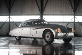 Adler Trumpf Rennlimousine (1938) - als Lot 227 an der RM/Sotheby's Versteigerung in Monterey am 13. - 15. August 2015