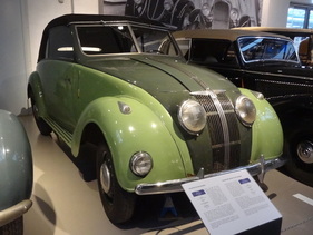 Adler Typ 10 2,5 ltr. „Autobahn“ Cabrio (1939) - Depotausstellung des Deutschen Technikmuseums Berlin