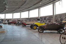 Adler Typ K.L. 5/11 PS (1912) - und seine Nachfolger am Gotthard - Ausstellung "Gotthard" im Pantheon 2016