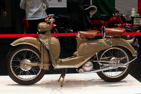 Aermacchi Cigno (1952) - trat gegen die Vespa an - Roller-Sonderschau - Bremen Classic Motorshow 2020