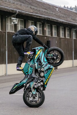 Image: Acrobatics at the Töffträff