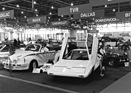 Albar Sonic GT (1985) - links Käfer Cabriolet Schaustück, dahinter der Albar Buggy - Genfer Automobilsalon 1985