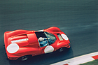 Albert Obrist am Lenkrad des Ferrari 330 P4 von 1967