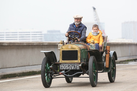 Alcyon (1905) - unterwegs mit Messebesuchern - Rétromobile Paris 2022