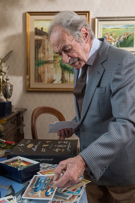 Aldo Brovarone mit seinen Postkarten