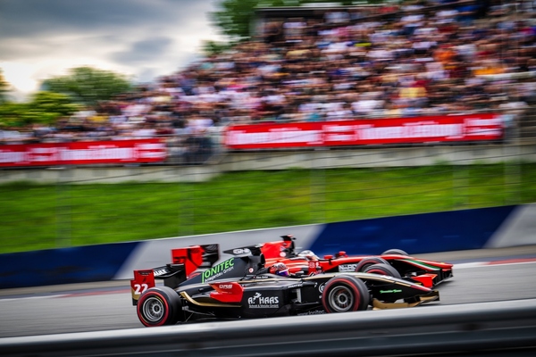 Alex Geier duellierte sich bei den Boss GP mit Marco Ghiotto im zweiten Rennen - Red Bull Ring Classics 2023